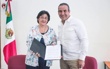 Firma de convenio entre Procuraduría Social y Contraloría del Estado de Jalisco.
